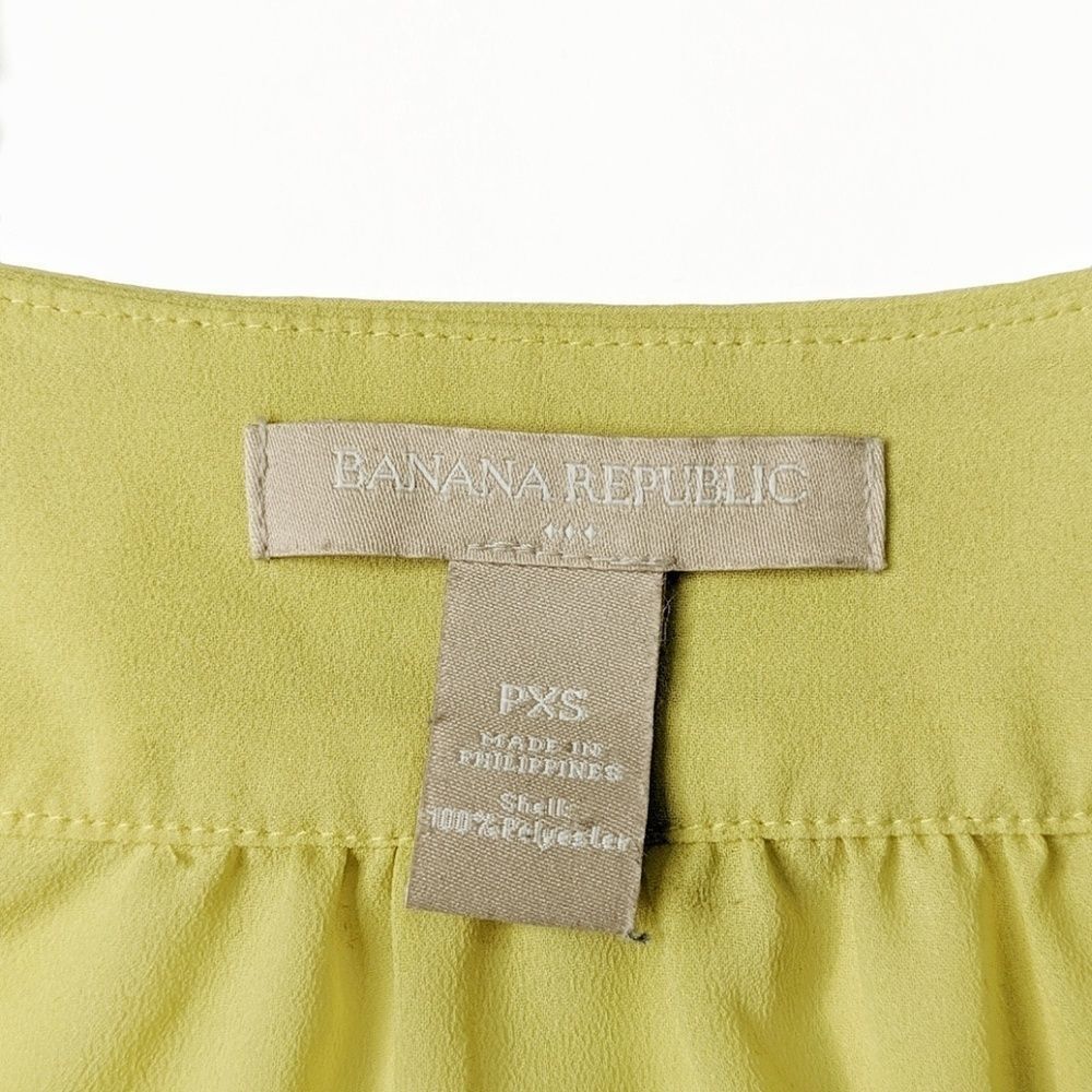 3/15 Banana Republic Yellow Scallop Scoop Neck Top - Picture 6 of 8
